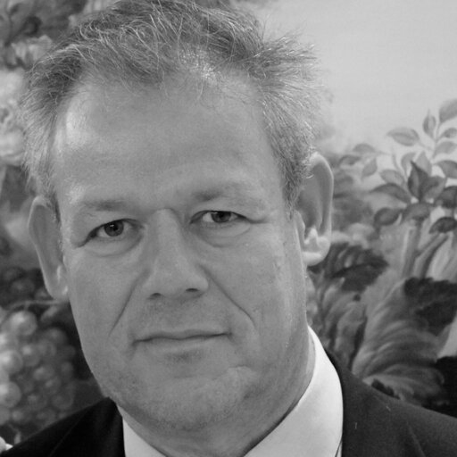 constantine_tsigos